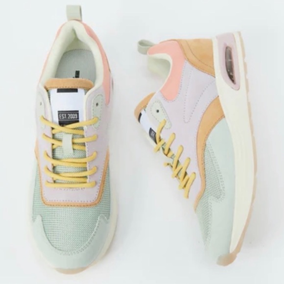 Millie Stylish Athletic Women's Multicolor Sneakers - Picture 4 of 6